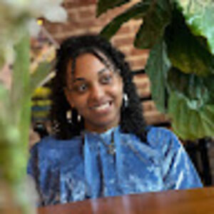 Meet your Posher, Naomi